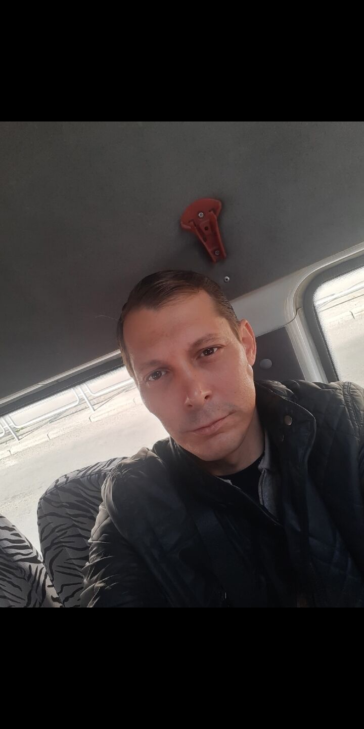  ,   Alexander, 42 ,   c 