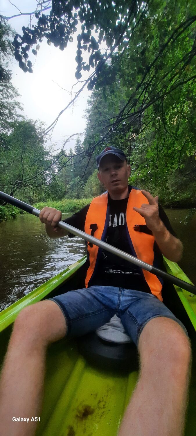  ,   Anton, 37 ,   c 