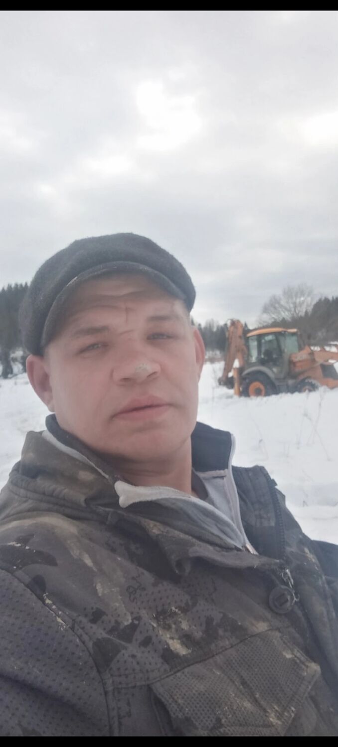  39608945  , 44 ,    