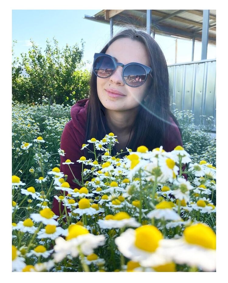  ,   Niks, 31 ,   ,   