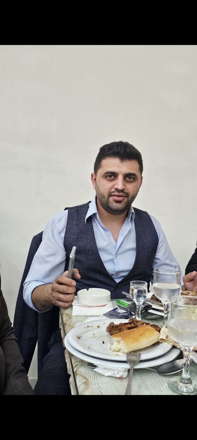  48553865  Faruk, 35 ,    -
