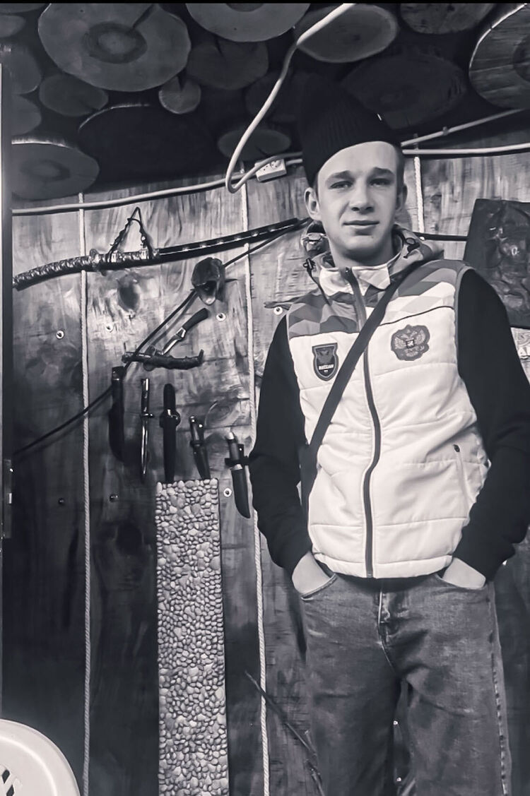  32178655  Vlad, 26 ,    --
