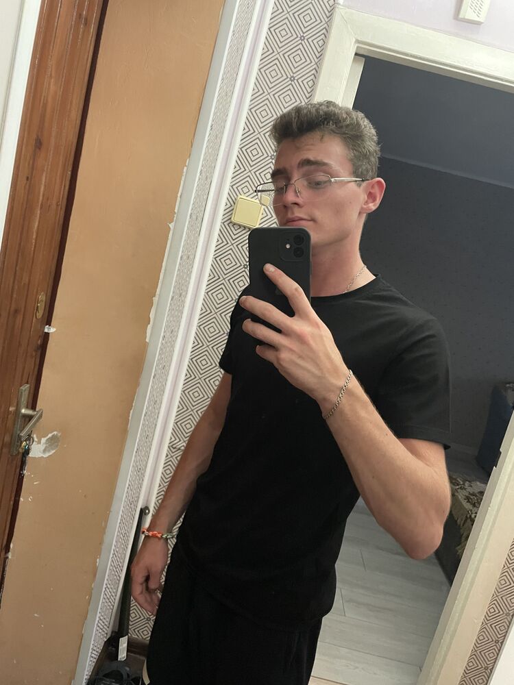  30330645  , 22 ,    