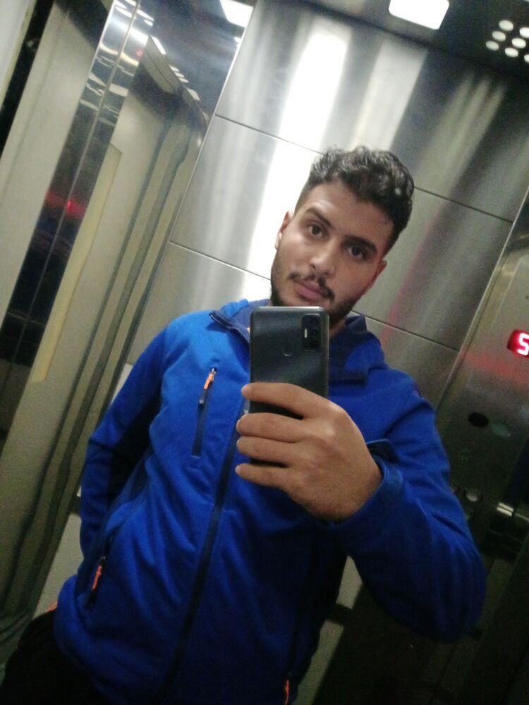  ,   Kareem, 27 ,   ,   