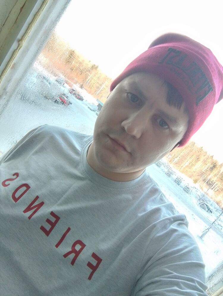  31386005  Nikolai, 30 ,    
