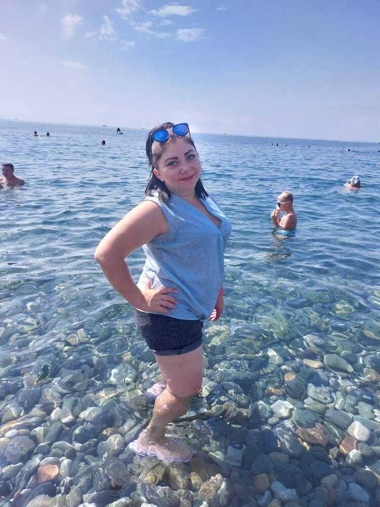  ,   Lena, 28 ,   ,   , c 