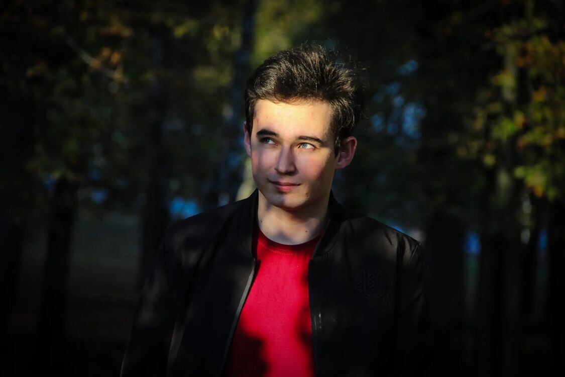  31670745  , 24 ,    -