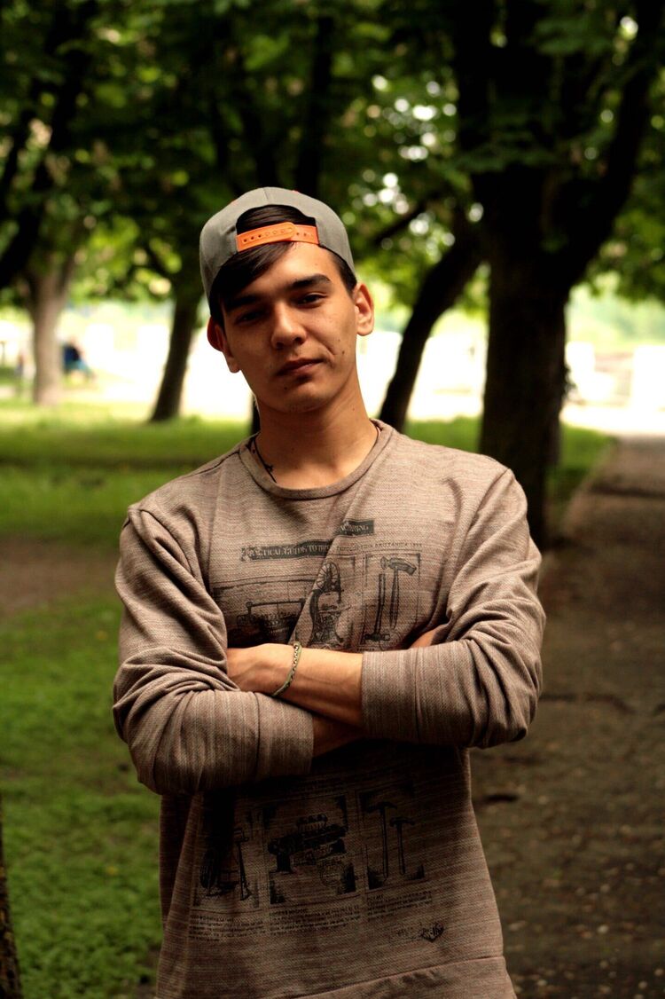  39474915  Max, 28 ,    