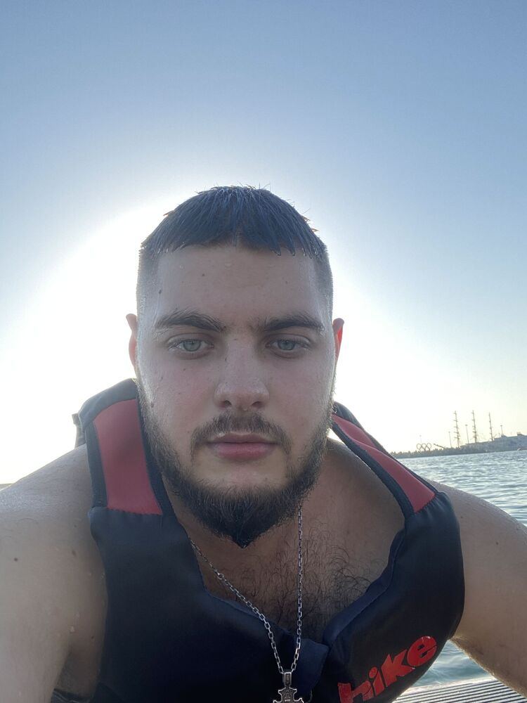  36979885  , 24 ,    