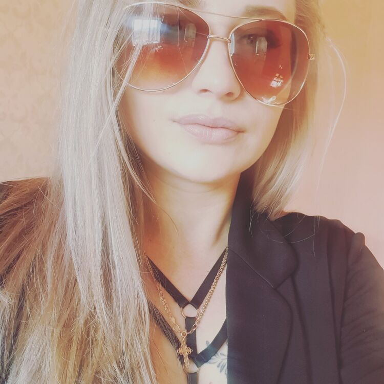  ,   Anastasia, 32 ,   ,   