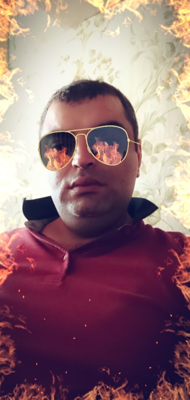  ,   Narek, 38 ,   ,   