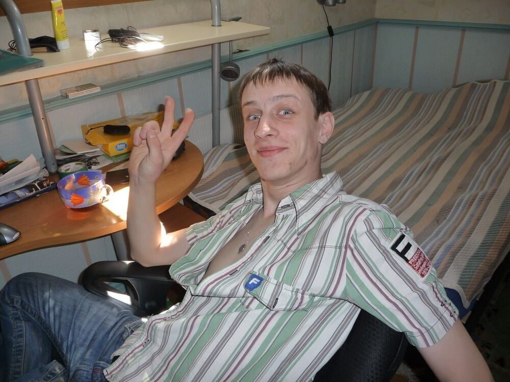  ,   Anton, 39 ,  