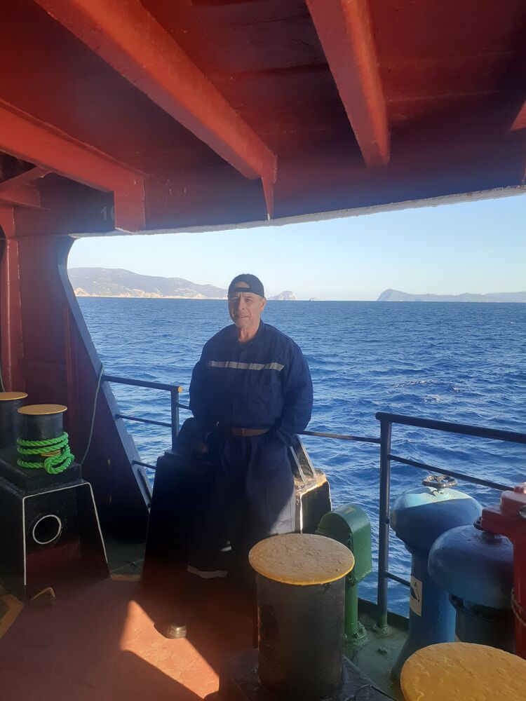  54698625  Vadim, 62 ,    