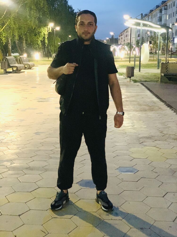  ,   Narek, 25 ,   ,   , c 
