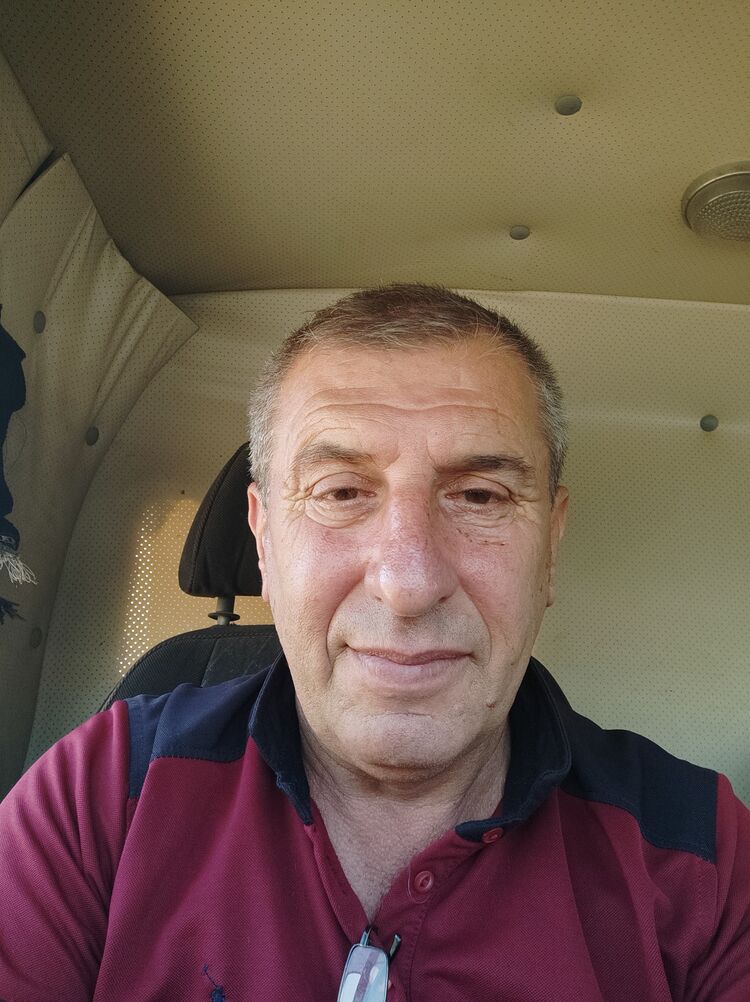  52643725  , 62 ,    