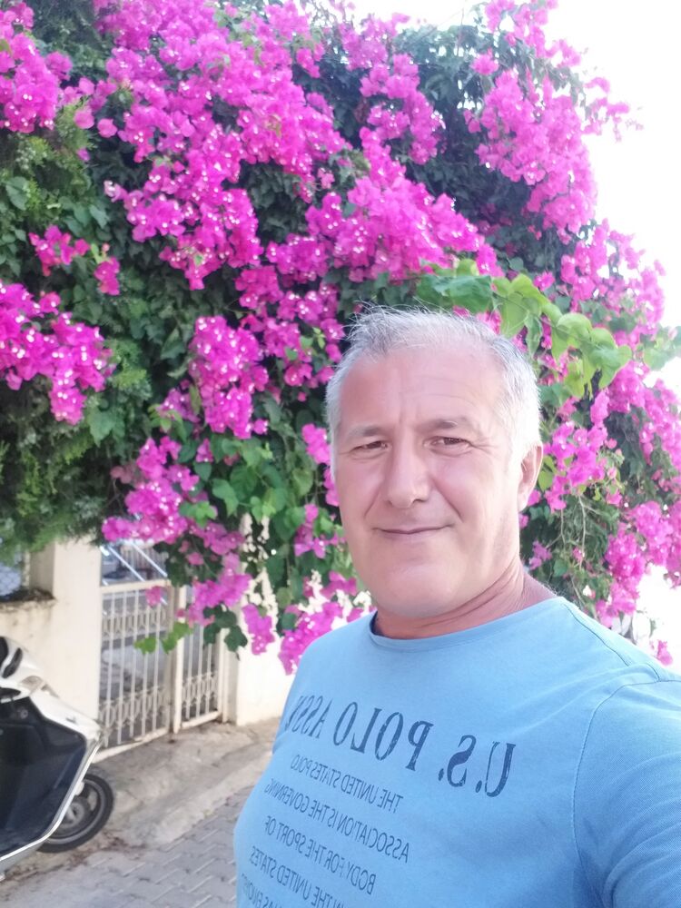  ,   Omur, 54 ,   ,   