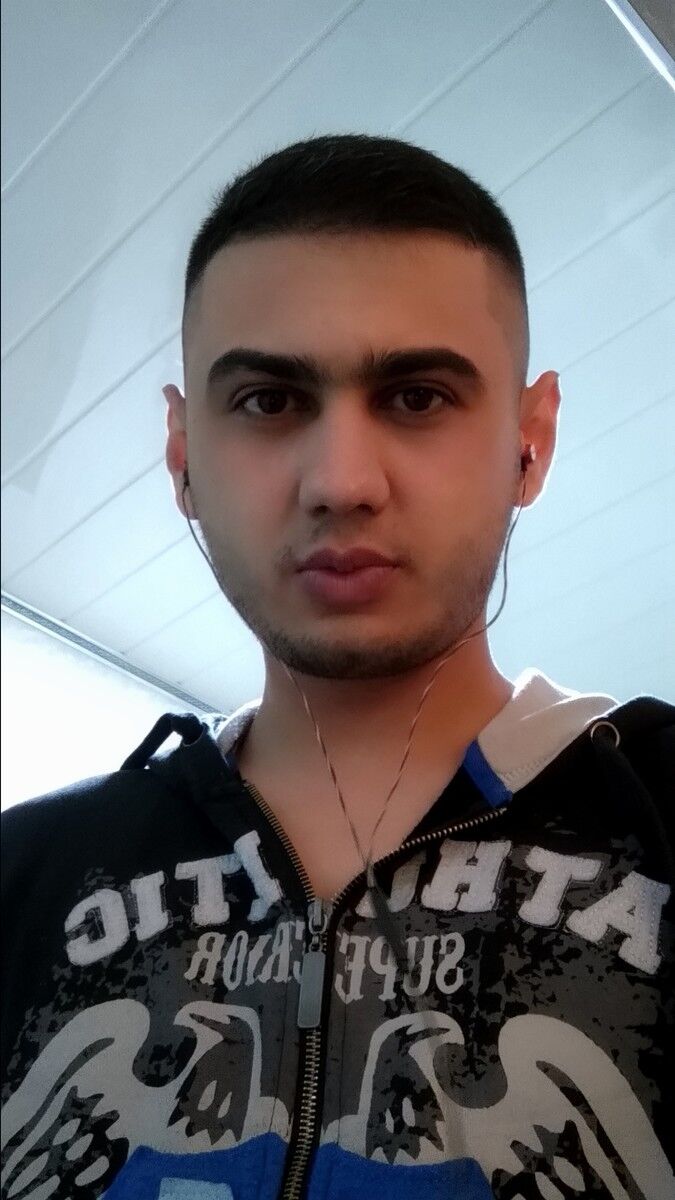  18954565  Shaxriyor, 31 ,    