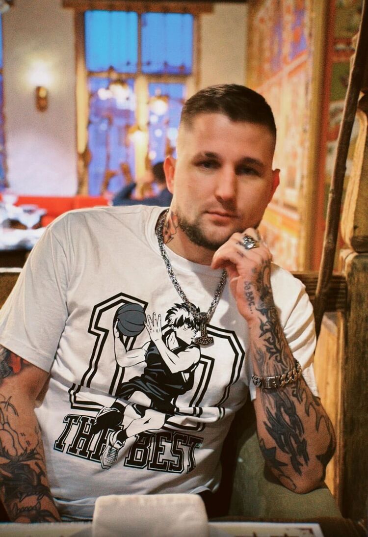  35702695  Vladimir, 32 ,    