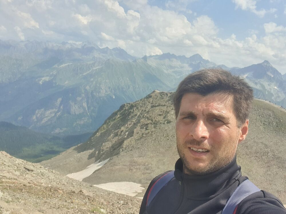 ,   Eduard, 42 ,     , c 