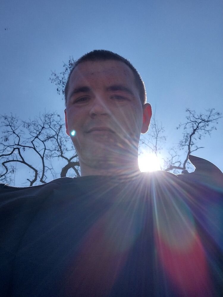 ,   Artem, 32 ,   ,   , c , 