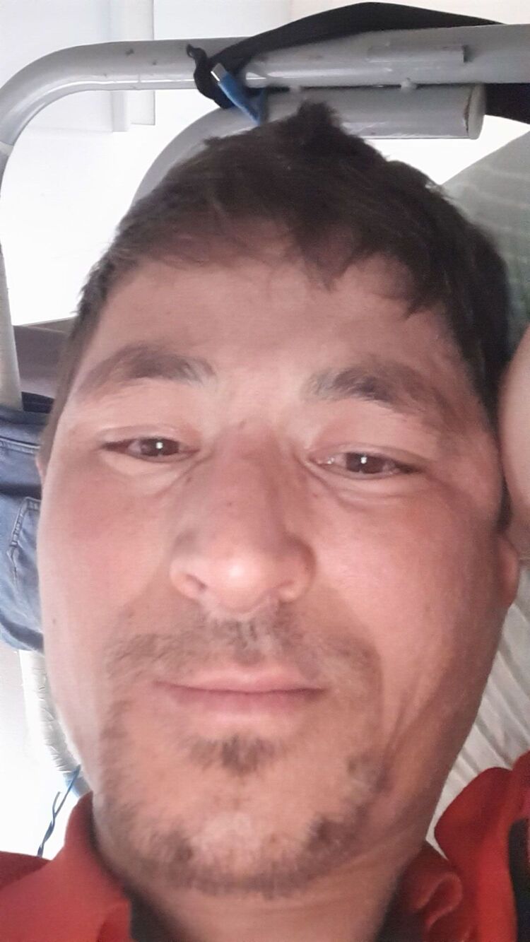  46122745  , 40 ,    