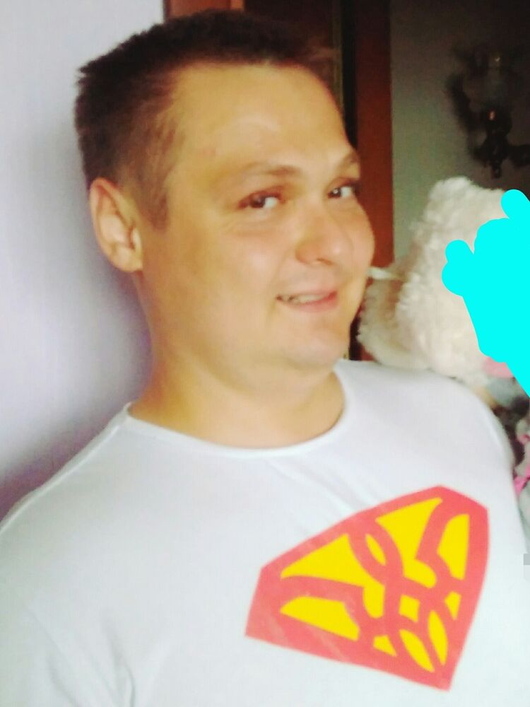  11240845  Alex, 41 ,    