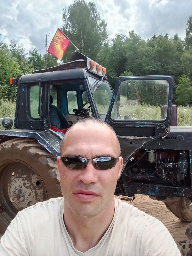 28413115  , 43 ,    