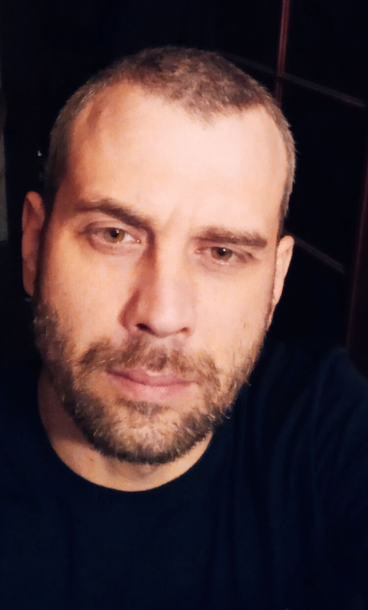  39678555  , 37 ,    --