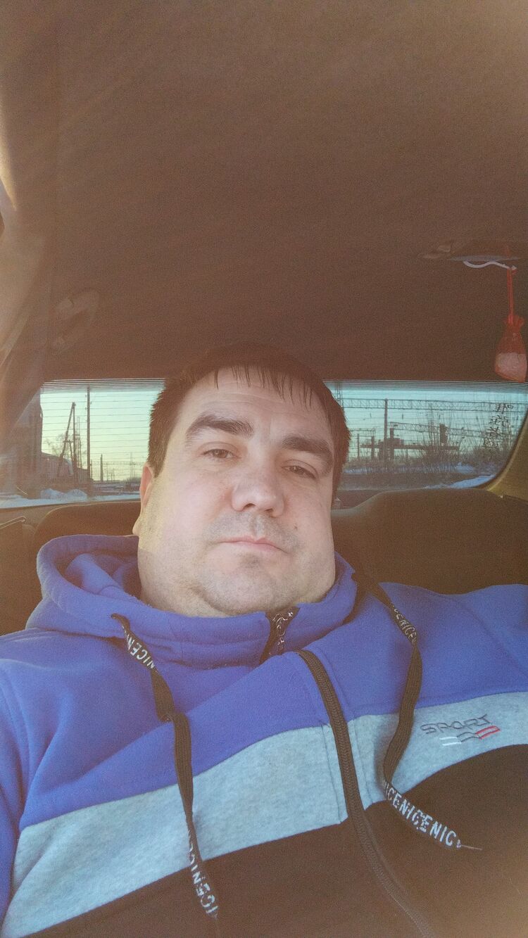  42849865  Pavel, 37 ,    