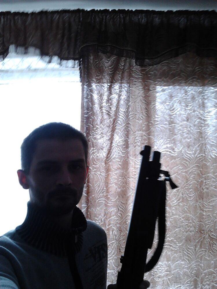  5965295  ANDREJ, 44 ,    