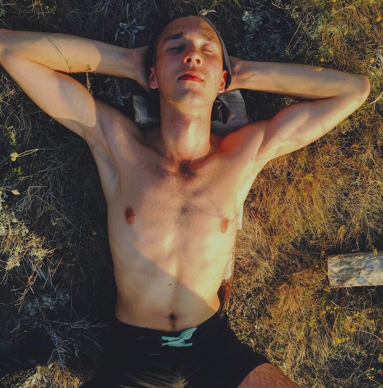  ,   Anton, 28 ,   ,   , c 