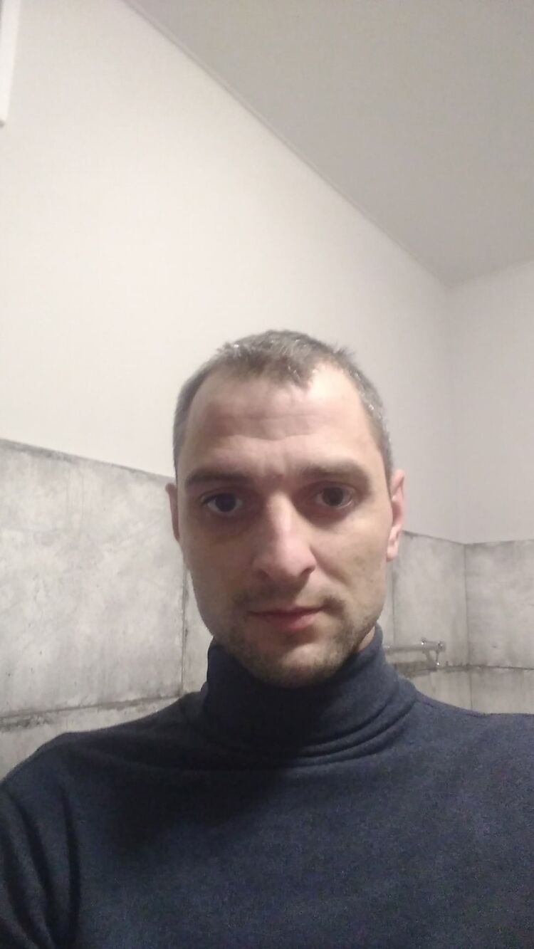  46933175  , 36 ,    
