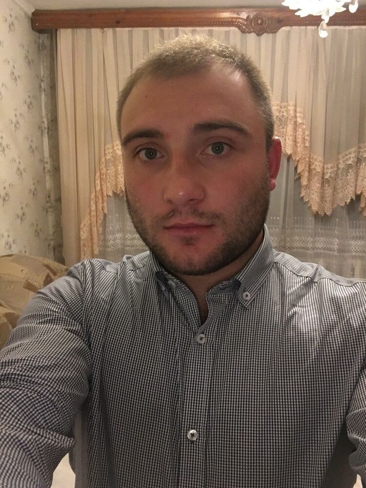  8179105  Stefan, 35 ,    