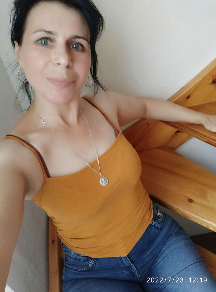 28536925  , 51 ,    Akaszto