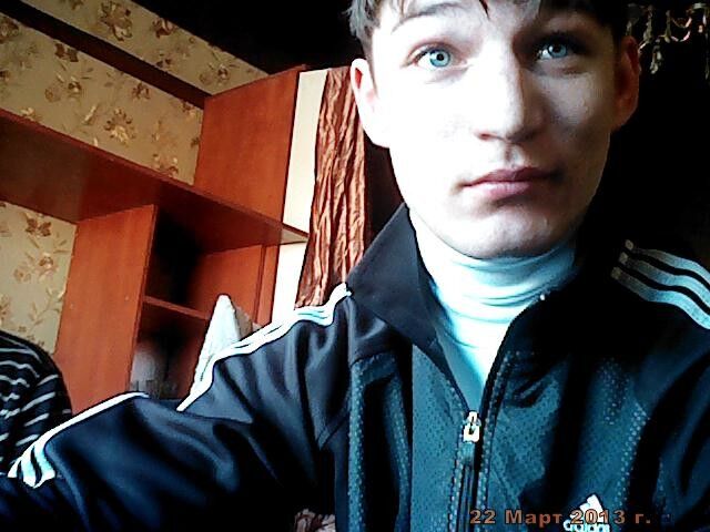  ,   Astapow22, 32 ,  