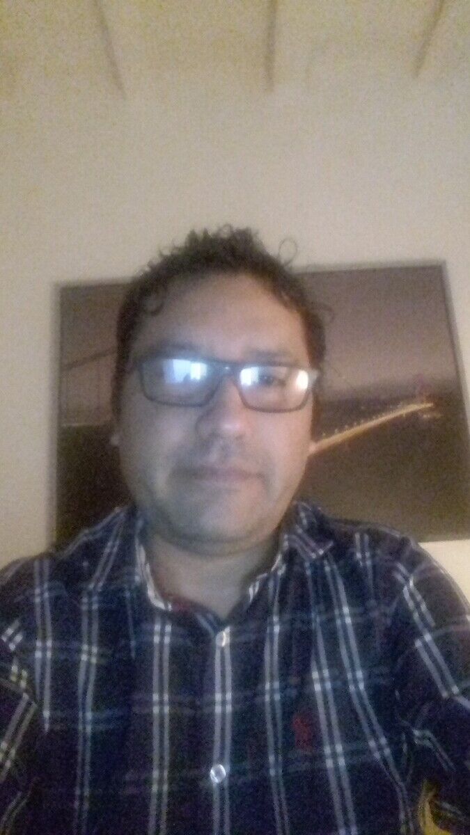  21604325  Carlos, 45 ,    Barcelona