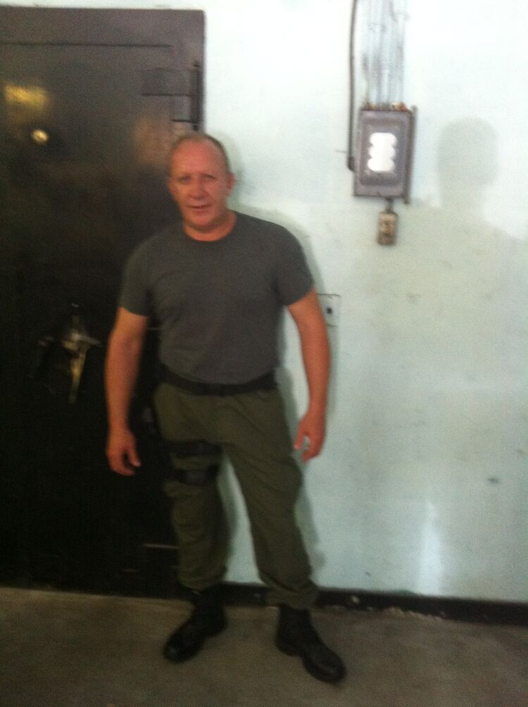   ,   Victor, 59 ,  