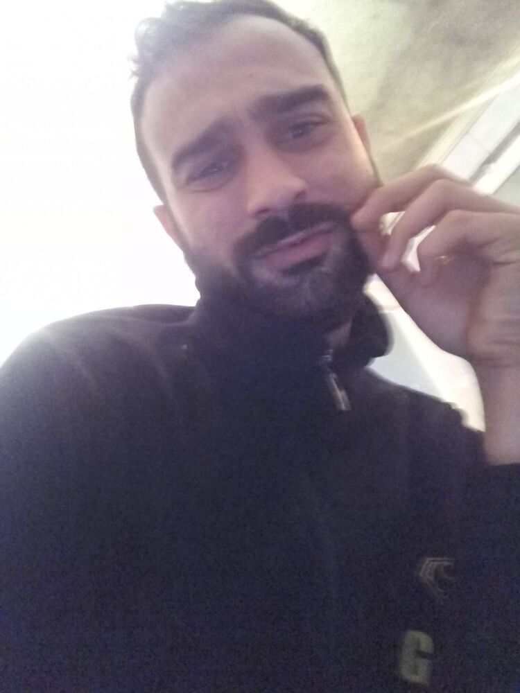 18533585  Cihan, 29 ,    