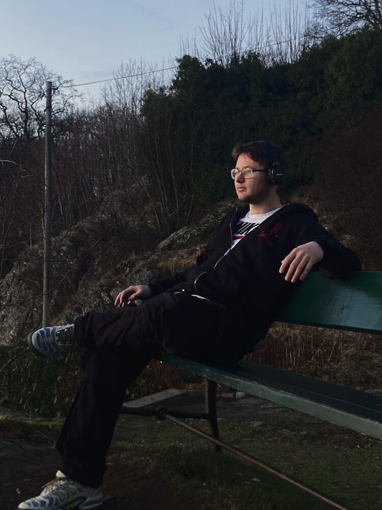  Aseral,   Nikita, 18 ,   ,   