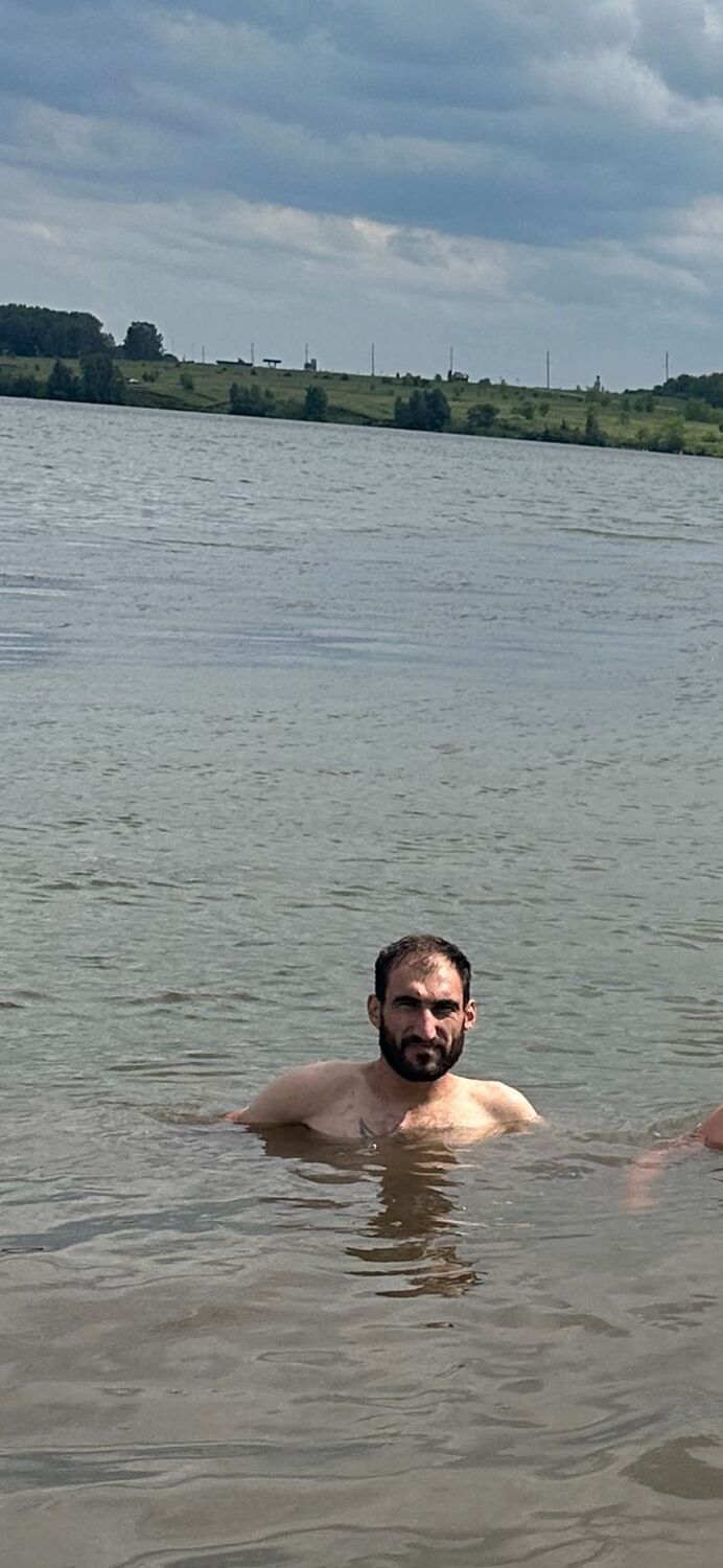  ,   Garik, 38 ,   ,   