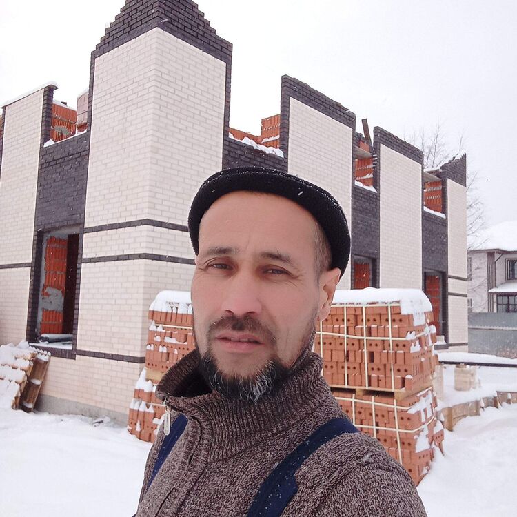  47128415  Bekmirza, 45 ,    