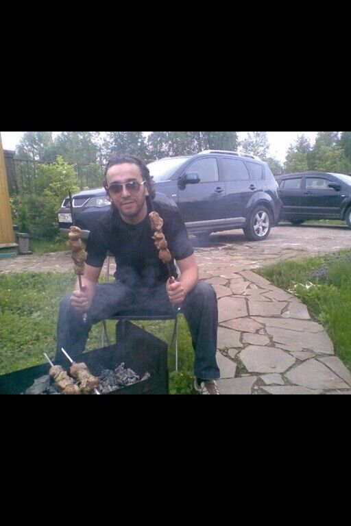  40667915  FARIK, 37 ,    