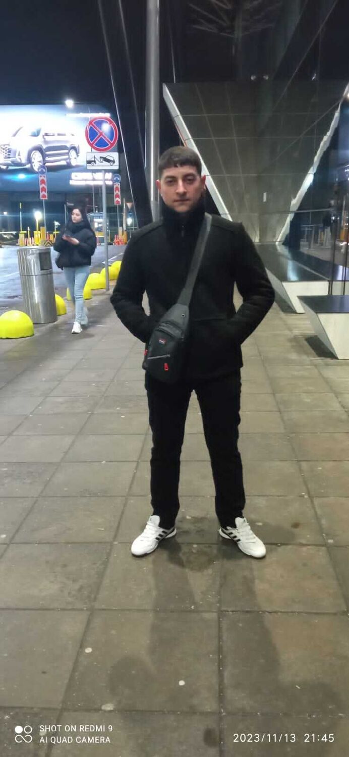  43830985  Musho, 25 ,    