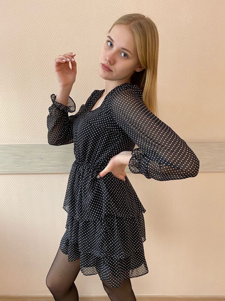  53027215  NastyaHole, 19 ,    