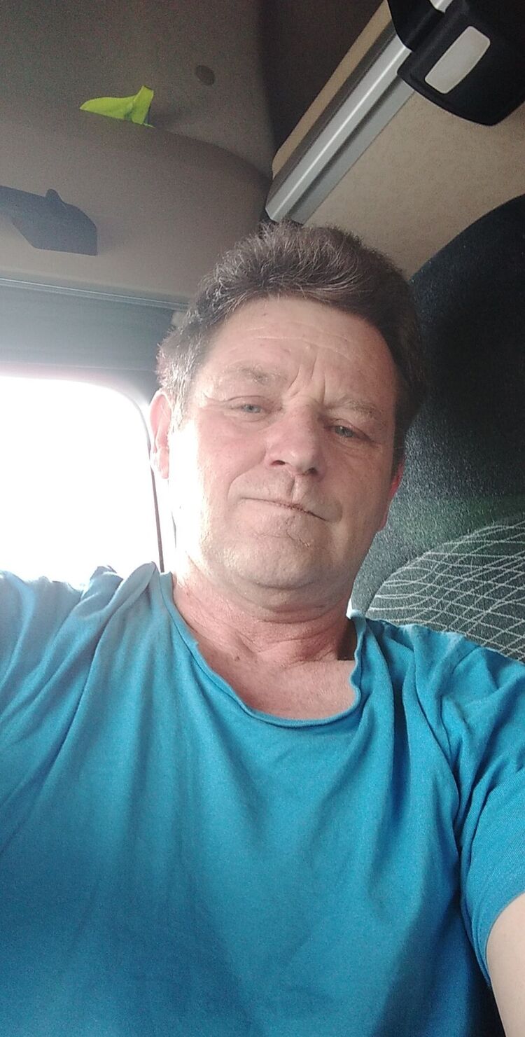  23099725  , 64 ,    