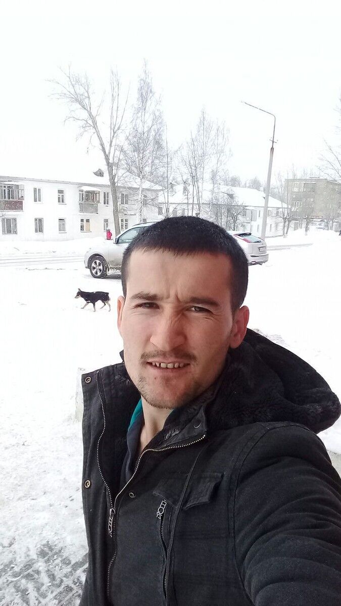  15318975  Oskar, 33 ,    