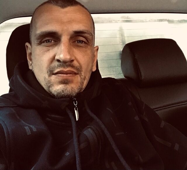  44342045  Nikolay, 44 ,    