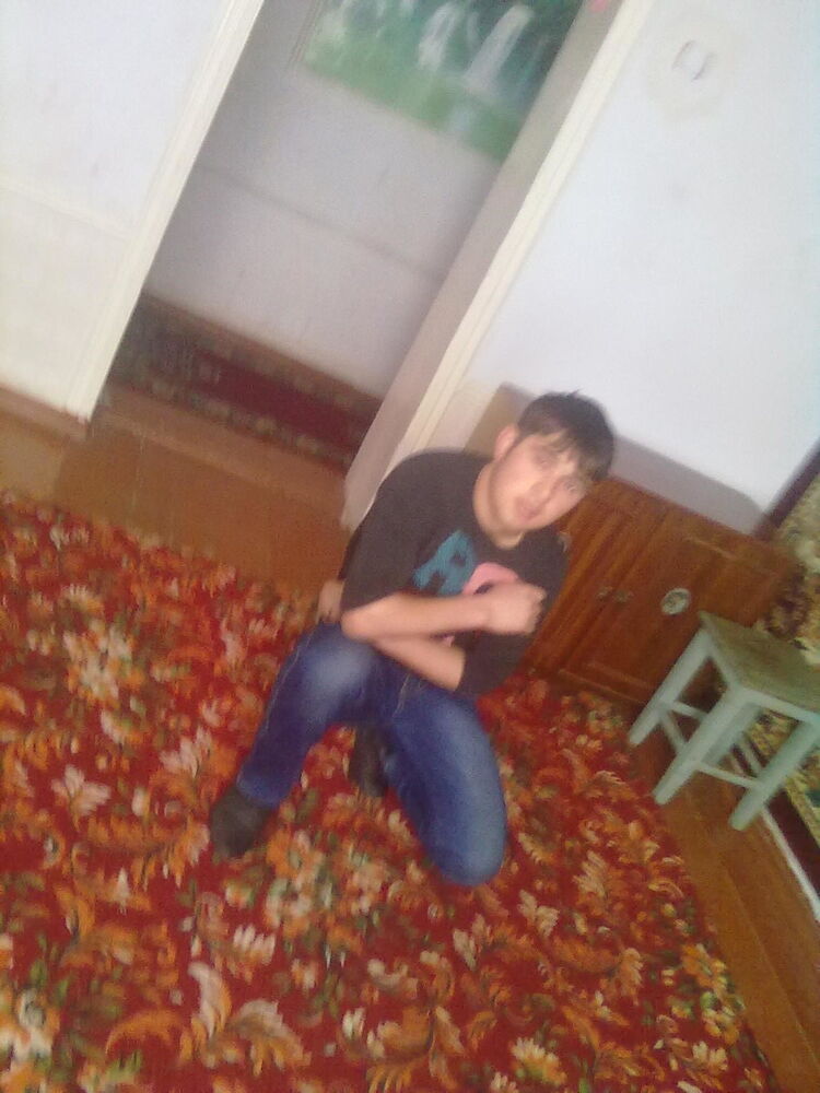  4377445  L E V, 30 ,    