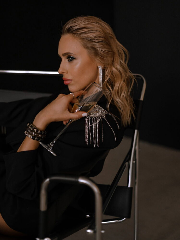  54045895  , 46 ,    -