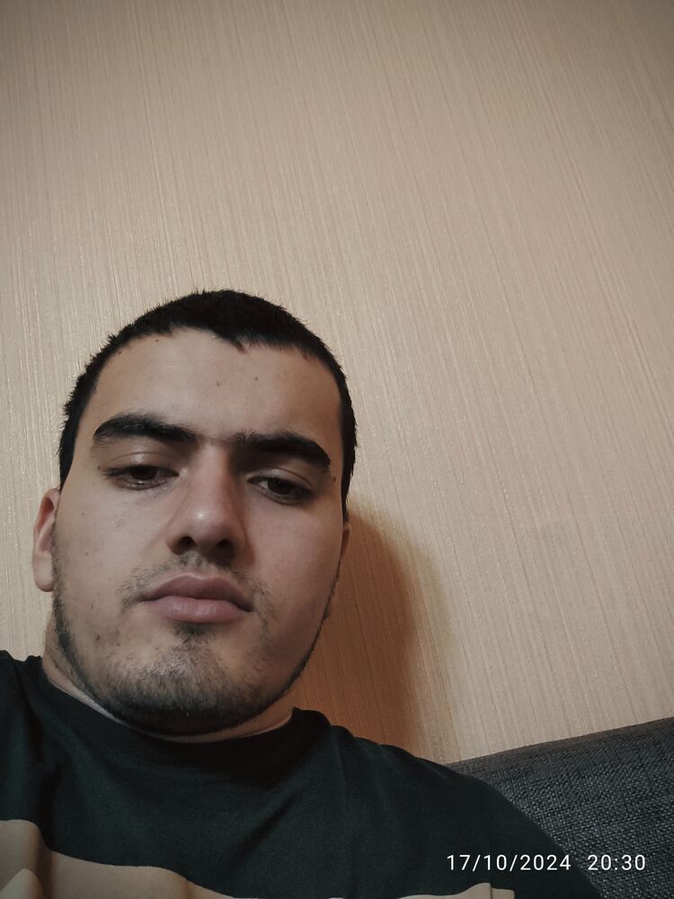  47227825  Sultan, 23 ,    